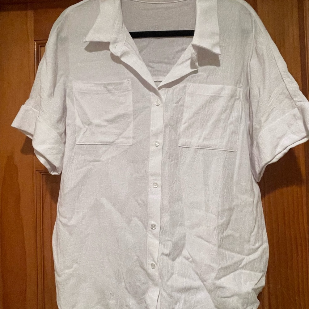 Women’s White Short Sleeve Shirt